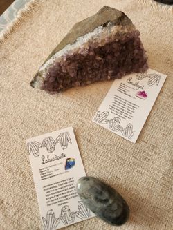 Polished Labradorite Palm Stone – Natural Crystal Meditation Stone Natural Amethyst Crystal Cluster – 5" Tall – Purple Druzy Display Stone
