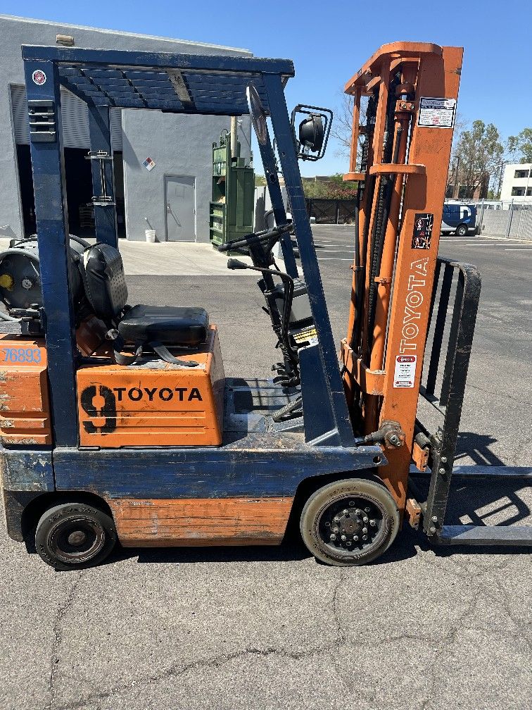 Forklift