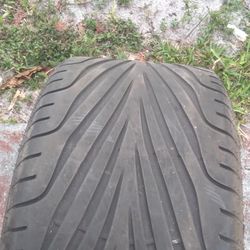 Tengo Esta Gomas Nueva De Un Corvette Solo Tengo 1