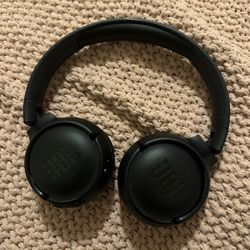 JBL Wireless On-Ear Headphones 