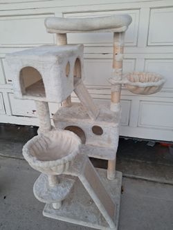 Cat tree