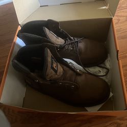 BRAND NEW Size 11 Timberland Pro Pit Boss Safety Shoe 