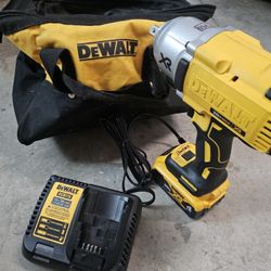 Dewalt Impact Driver  DCF899