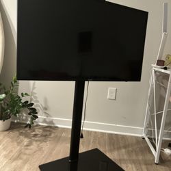 Samsung TV  W/  TV Stand