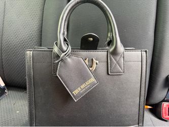 Black bag true religion