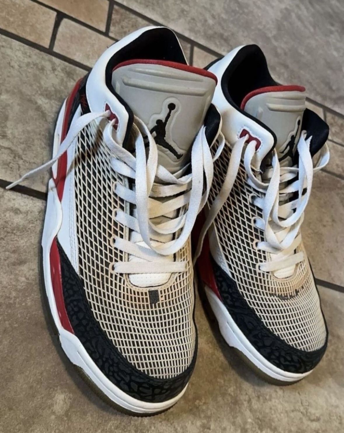 Man Jordans Size 9