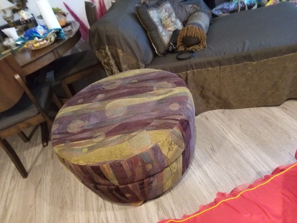 Heavy But Lite weight Giant Sz Ottoman