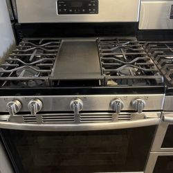 GE STOVE ( 5 Burners)