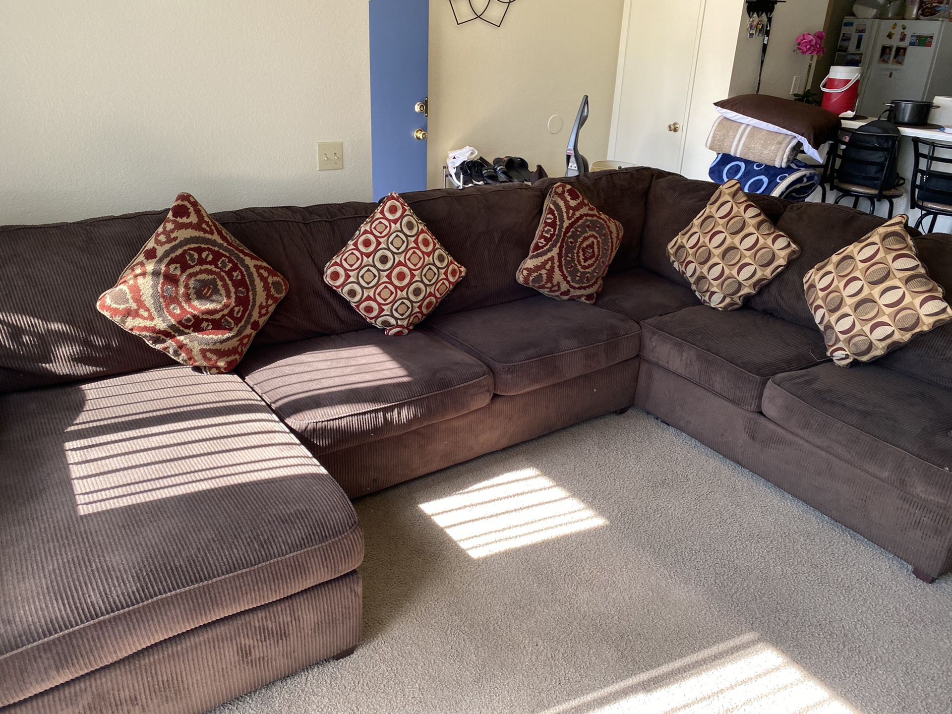 Sectional couches