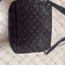Louis Vuitton Men Crossbody Bag