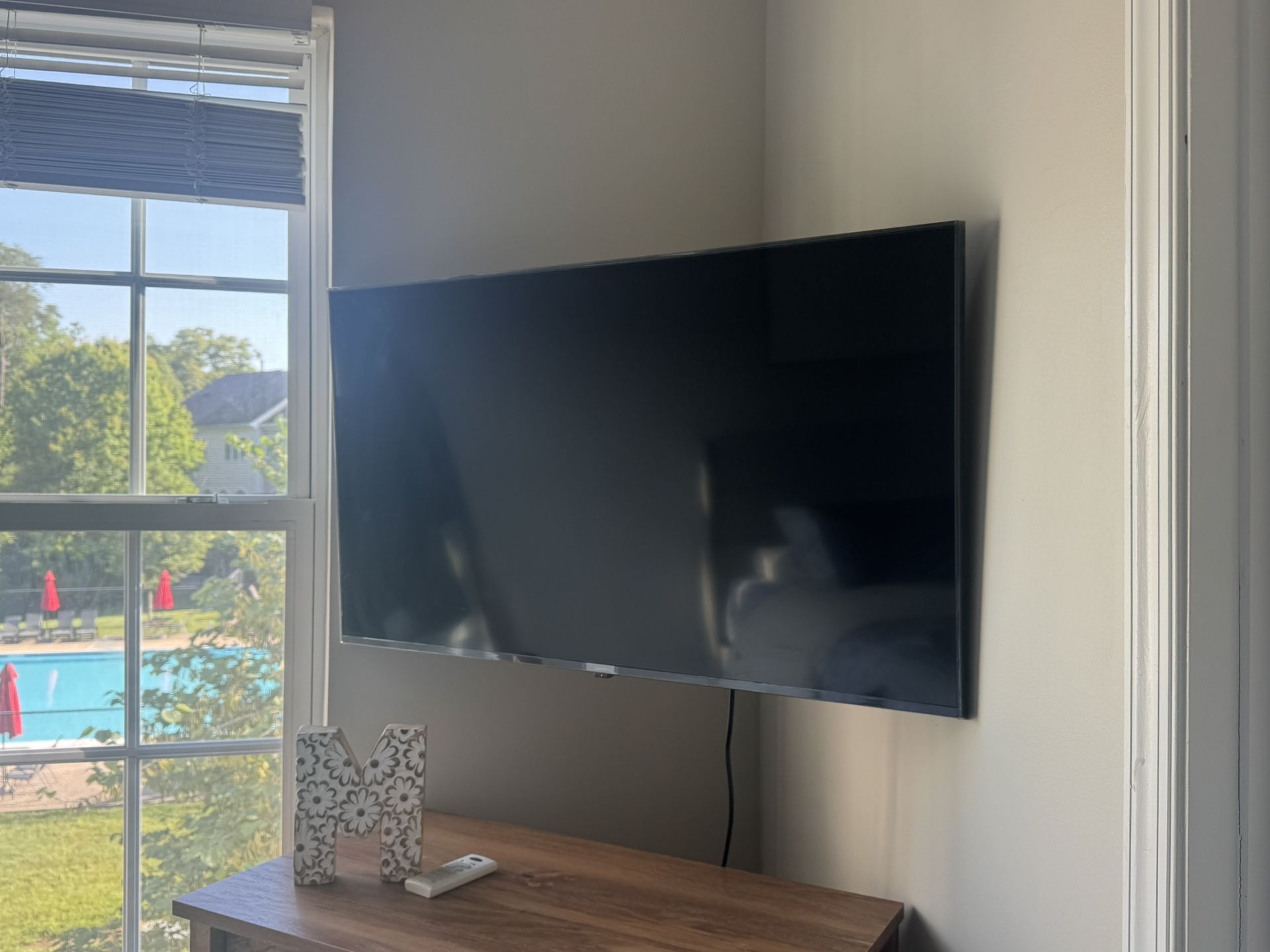 LG 43” TV