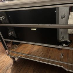 Mirror Dresser
