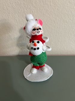 Annalee 2020 White Mouse Holding Snowman Head 6”