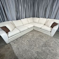 Cream/ light beige sectional couch 🛻Delivery Available🛻