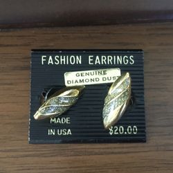 Genuine Diamond Dust Pointed Oval Swirl Design Post Earrings