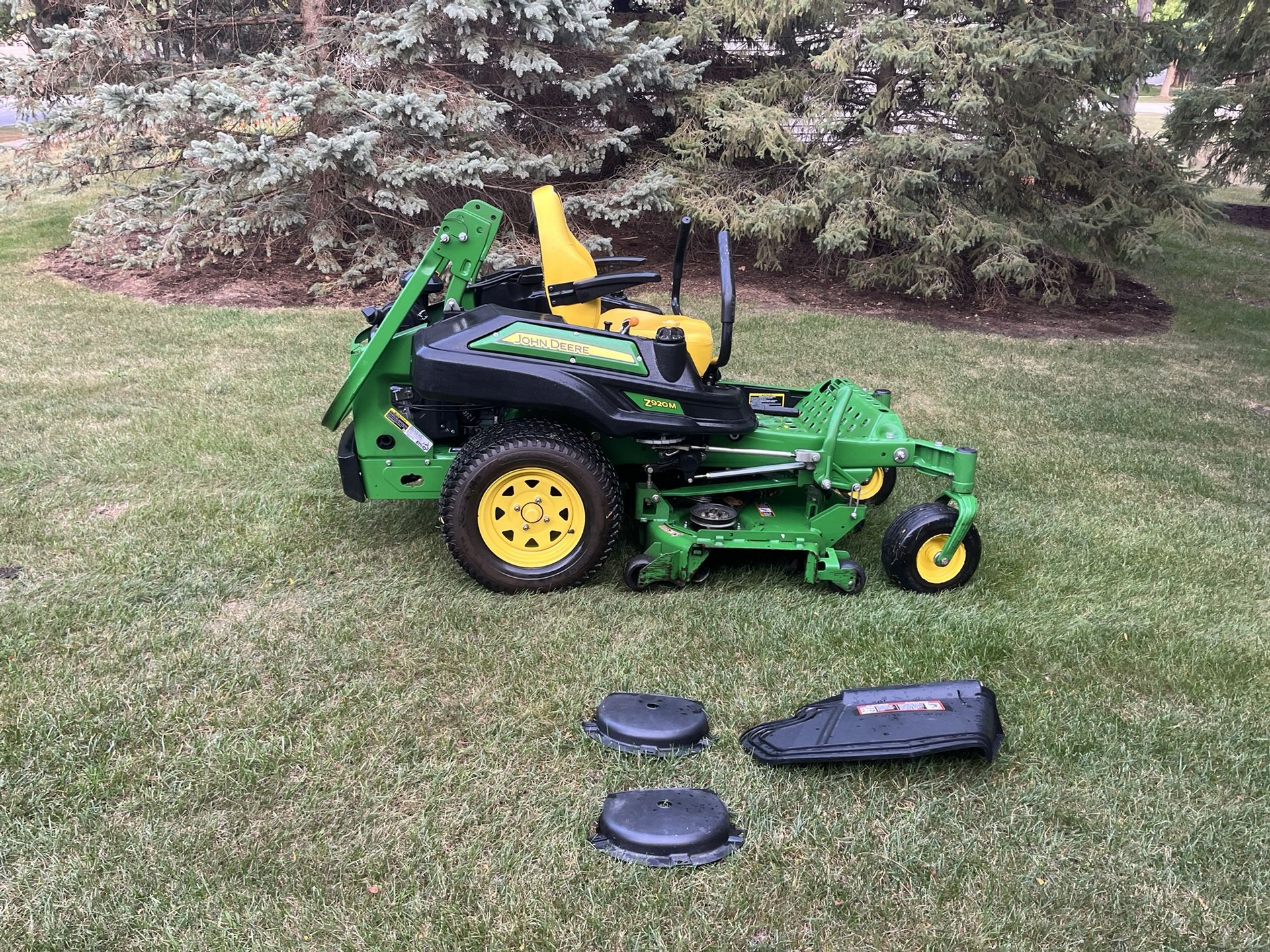 John Deere Commercial Zero Turn Lawnmower