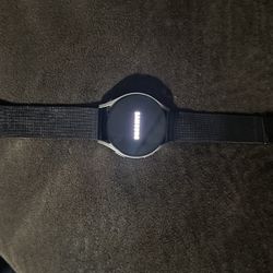 Galaxy Watch 6 40 MM With Charger Cord