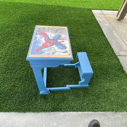 Spiderman Table