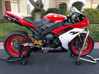 Yamaha r1 track bike for sale sales