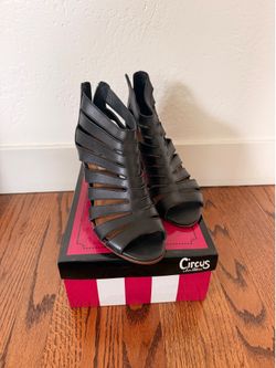 Steven Madden Vendetta cage bootie heels - women's size 7.5