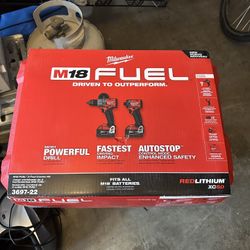 Milwaukee M18 Drill Kit