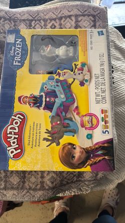 Play-Doh Disney Frozen Sled Adventure Set