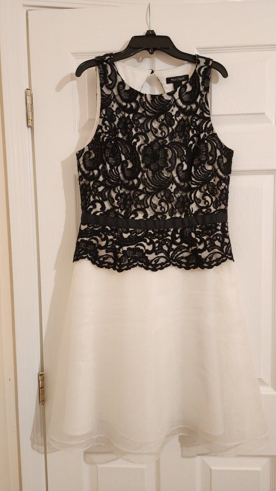 Women Dress Size 8 White House Black Market Brand