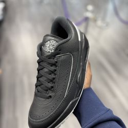 Retro 2/3 Black Metallic Silver 