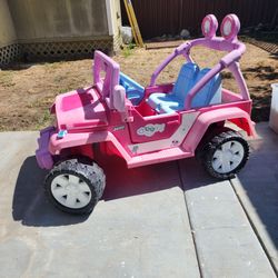Barbie Jeep pink working condition- pre-owned