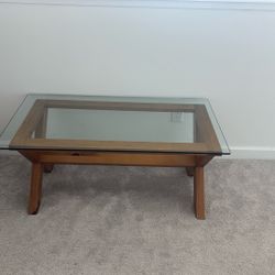 Coffee Table, Wood/Glass Good Condition