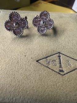 Women's earrings ,Luxury brand ✨best price✨
