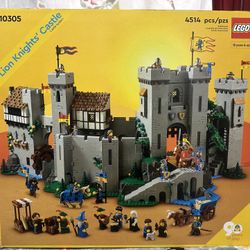 LEGO Lion Knights Castle 