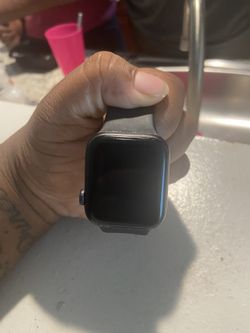 Apple Watch (comes With Charger )