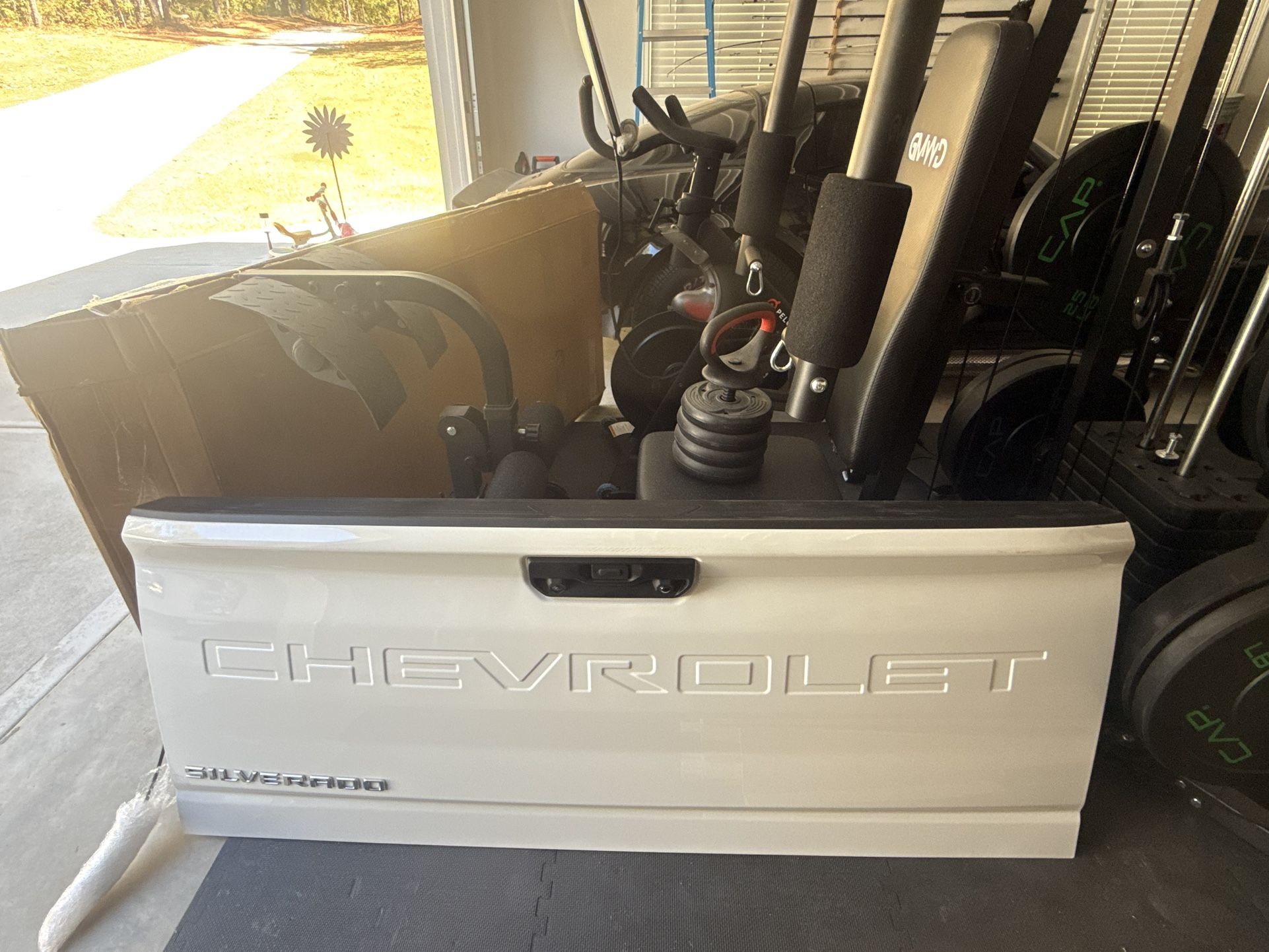 2019-2024 Chevy Silverado Tailgate