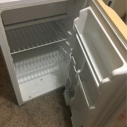 Mini Refrigerator 