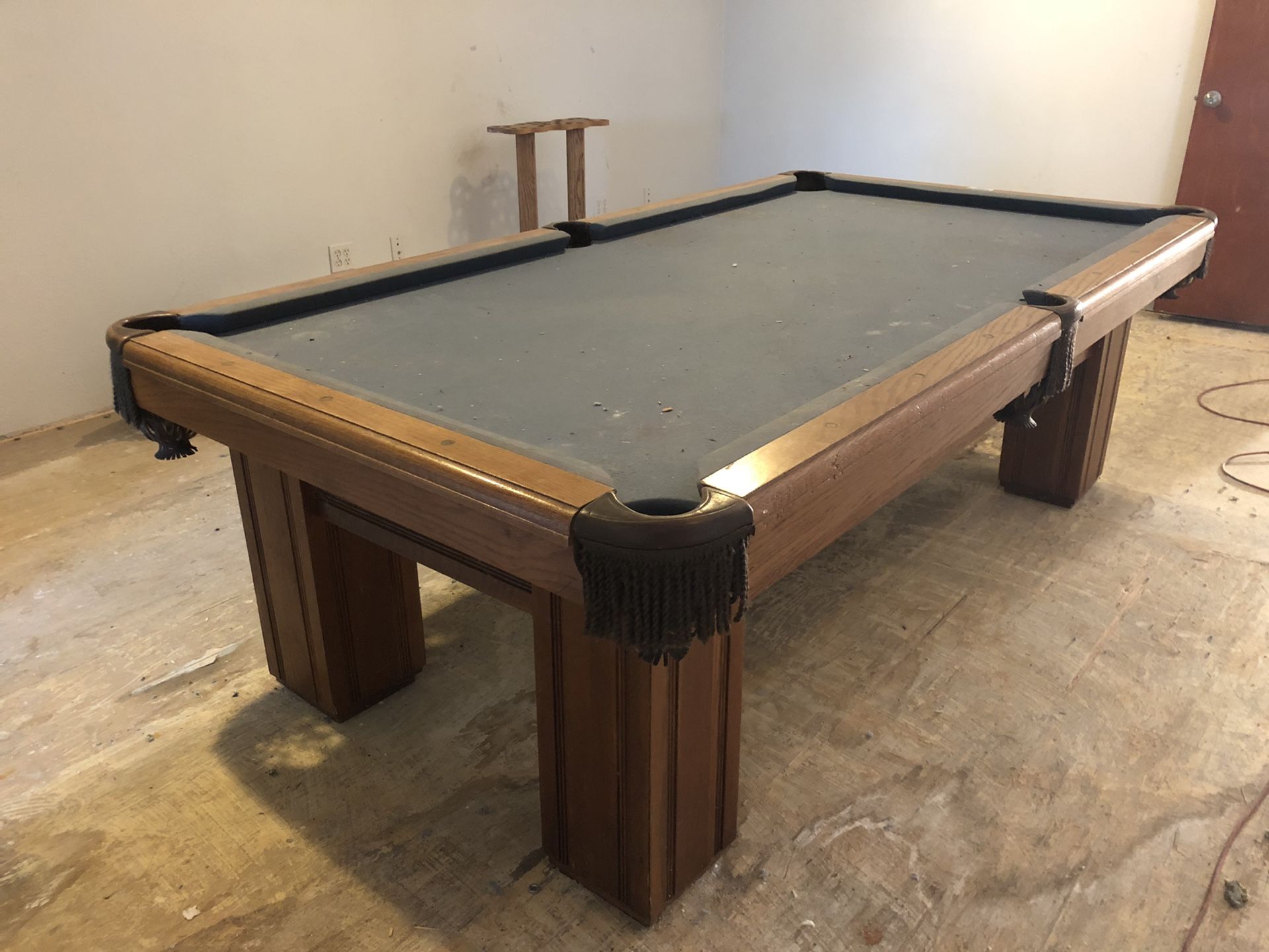 Whitey "THEA" Pool Table for Sale in Bellevue, WA OfferUp