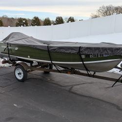 1978 Starcraft Seafarer 14 Foot Aluminum Boat and Trailer