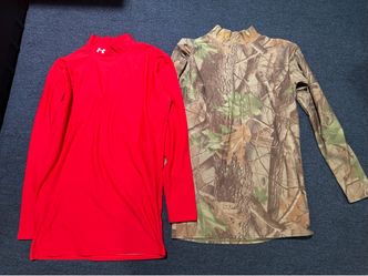 Men’s under armor compression long shirts In size XL