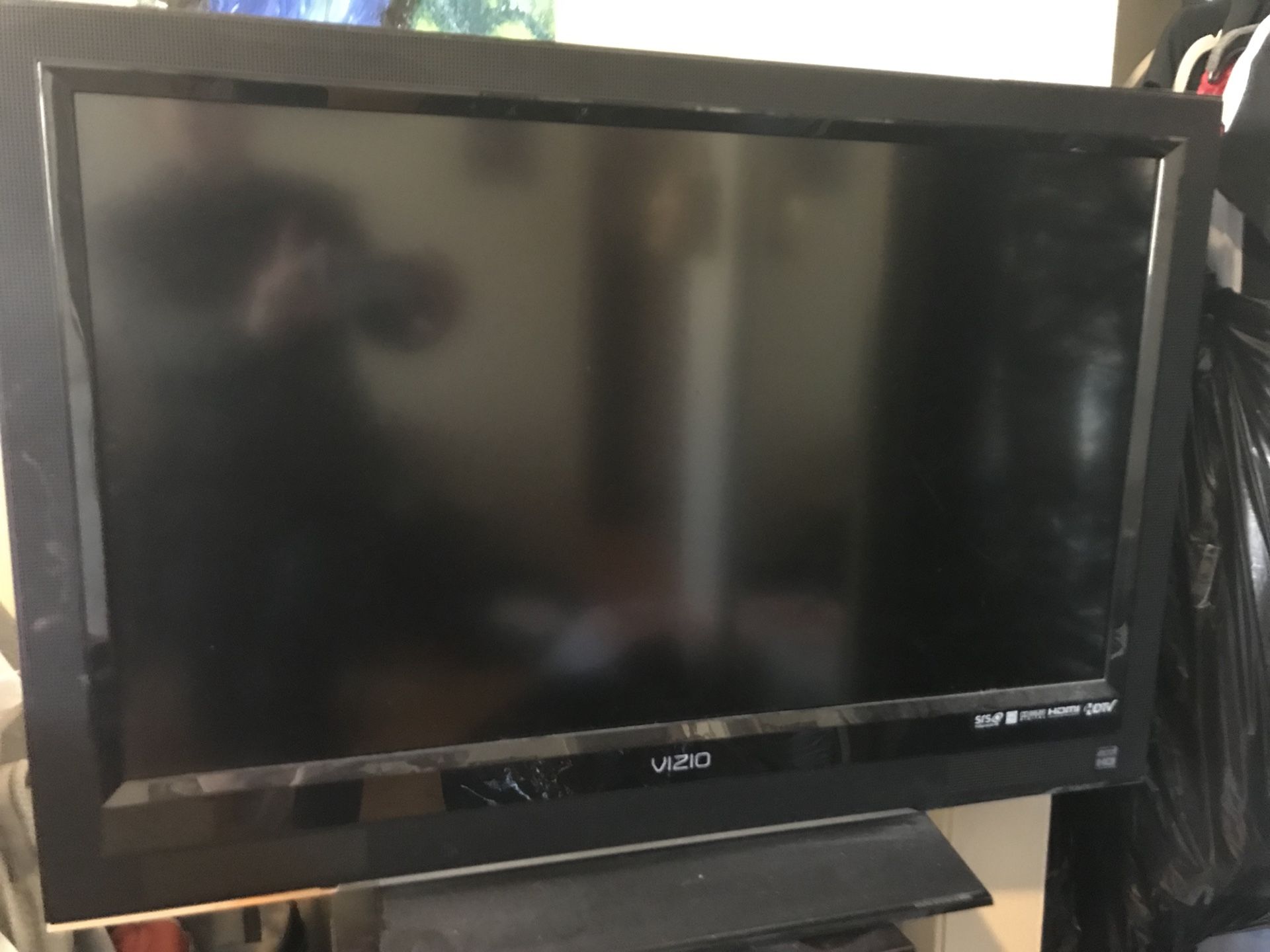 MUST SELL TODAY! VIZIO 32-inch Flat Screen TV