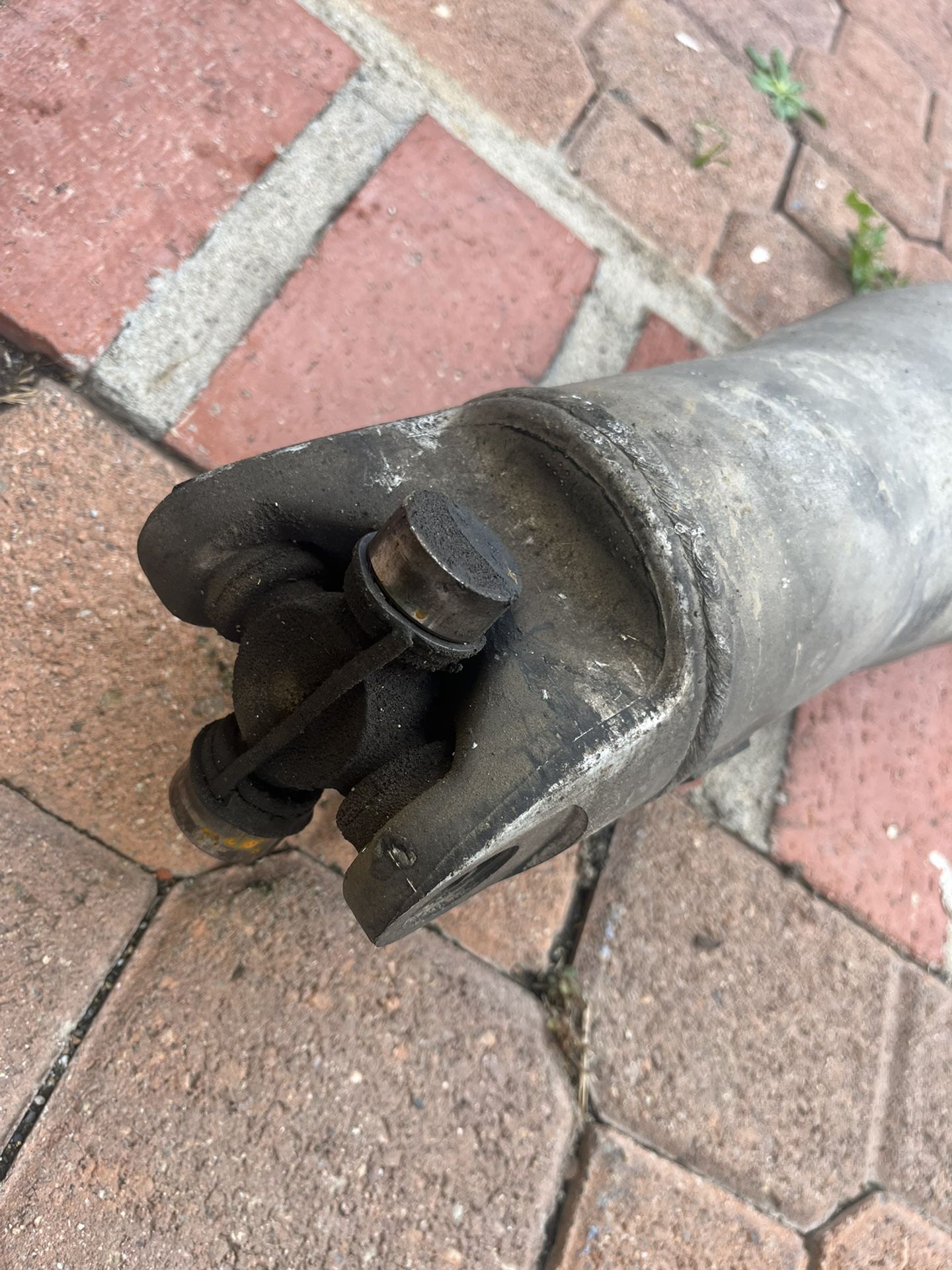 Drive Shaft Chevy Suburban 1997