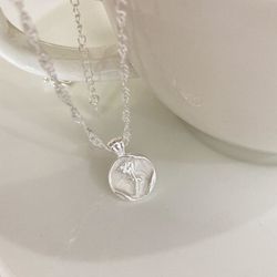 French retro rose necklace