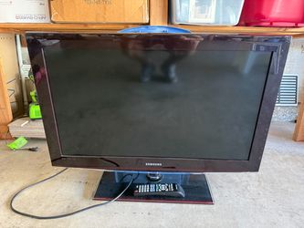 37” Samsung TV w/ Remote