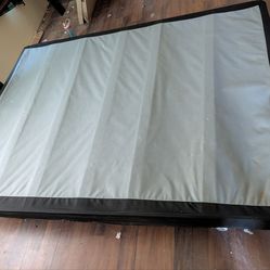 Box screen