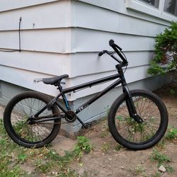 HARO ZX20  BMX BIKE 