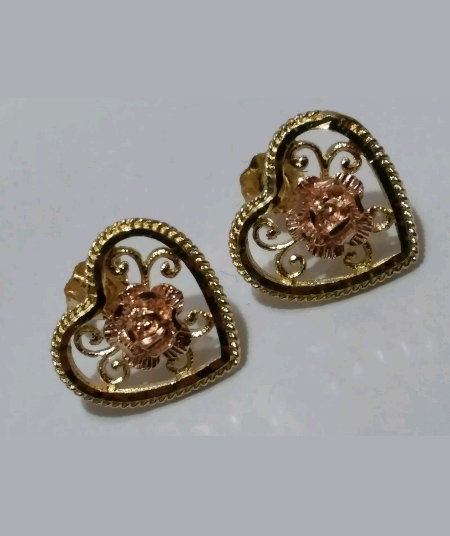 Aretes de oro 14k (corazoncitos)