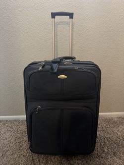 Ricardo Large Blue Suitcase