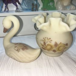 Vintage Fenton Custard Floral Swan & Ruffle Vase Set *Signed*