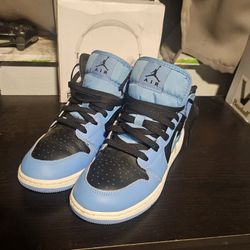 Nike Air Jordan 1 University Blues