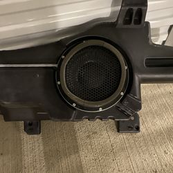 Lincoln Navigator Factory Subwoofer 