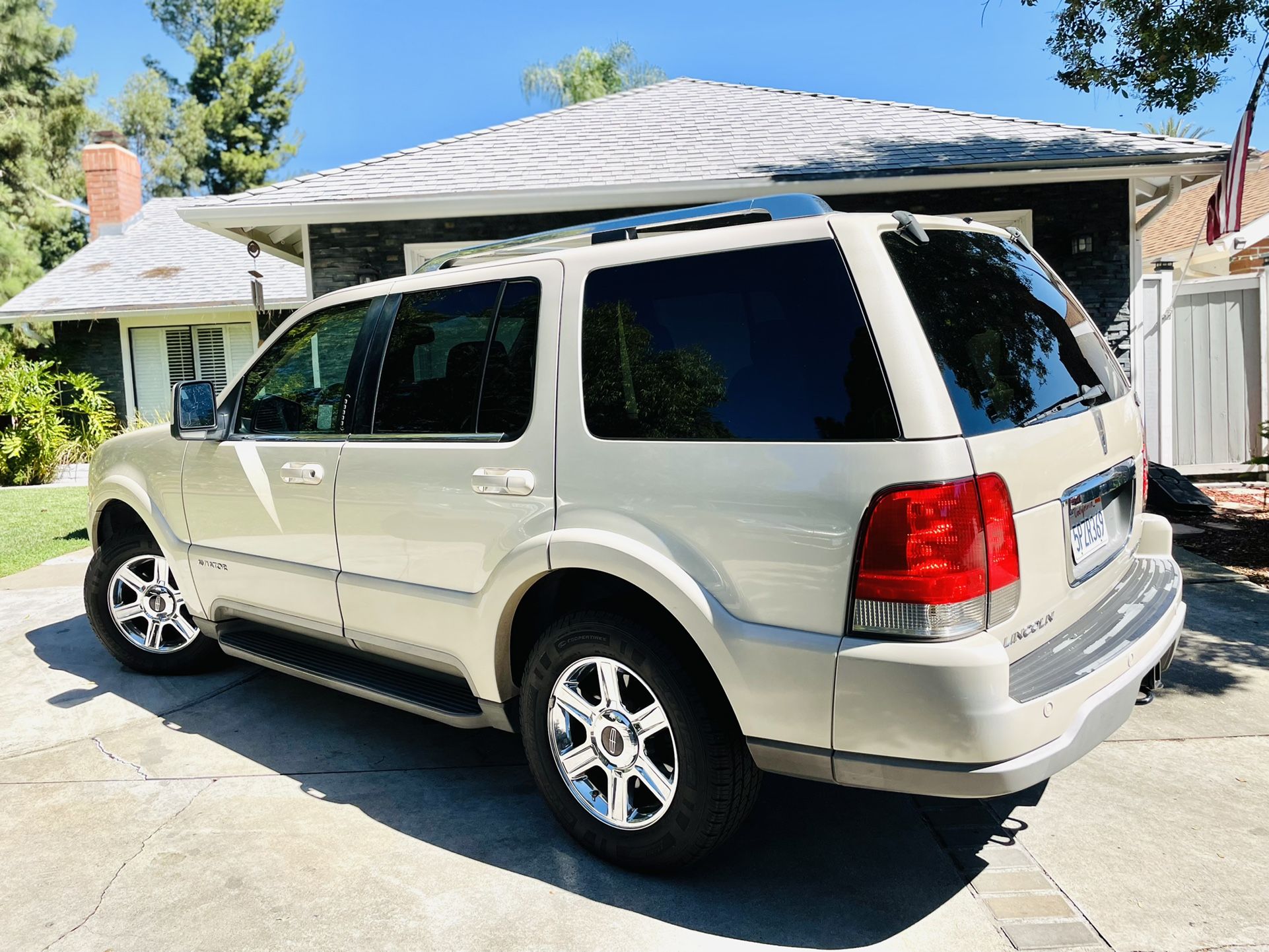 2005 Lincoln Aviator